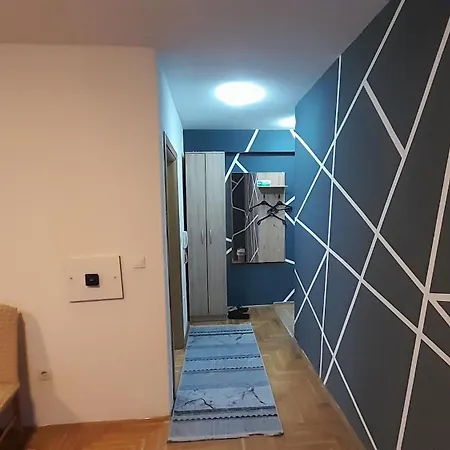Apartman Luxury Apartment, Stup, Near Airport *