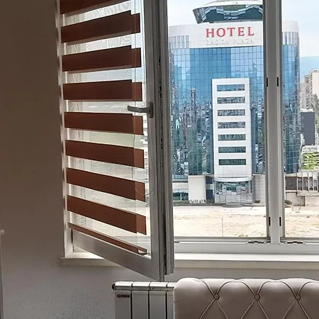 Luxury Apartment, Stup, Near Airport Apartman