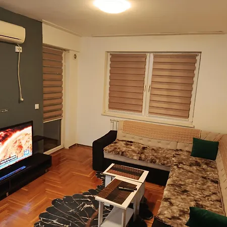 Apartmán Luxury Apartment, Stup, *