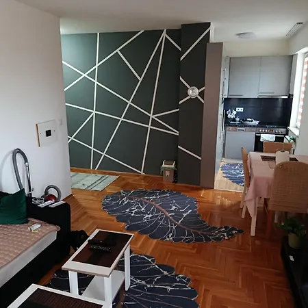 Apartman Luxury Apartment, Stup, Near Airport