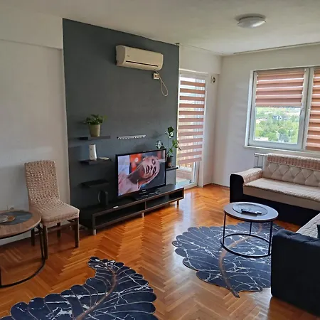 Luxury Apartment, Stup, Near Airport *